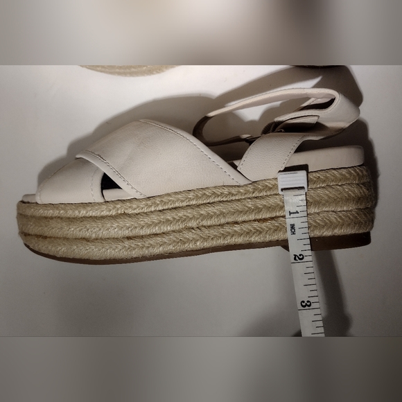 Nine West Leather Strappy Sandals 6 - Picture 4 of 11